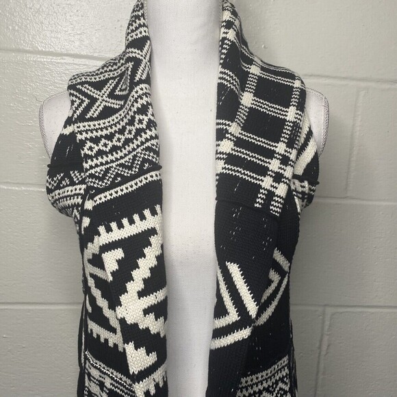 RALPH LAUREN Petites Black White Tribal Knit Open Sweater Vest SZ PP Small - Picture 3 of 9